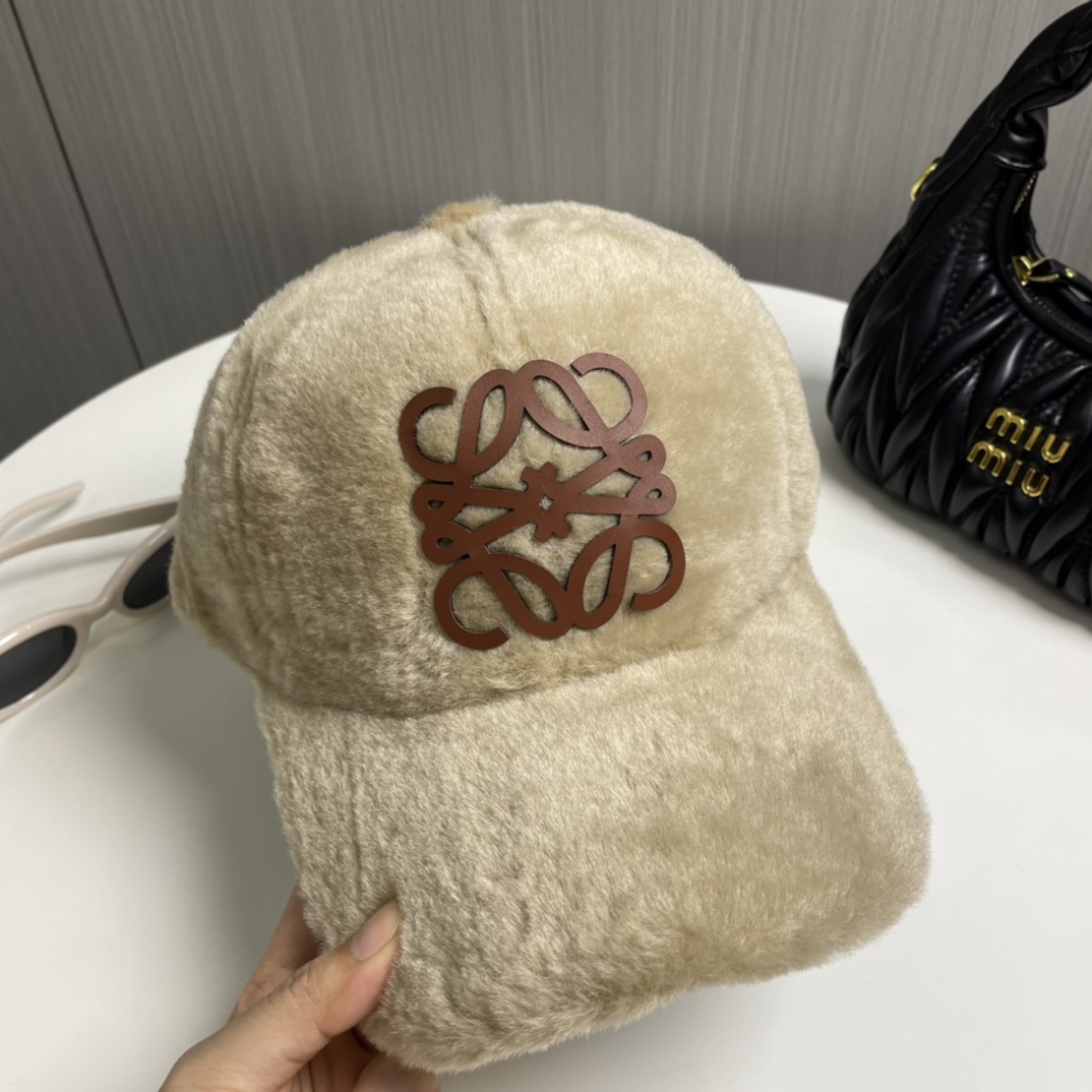 Stylish P80 Lowe Baseball Cap: Sweet, Cool, and Handsome Velvet Design. - 图片 8