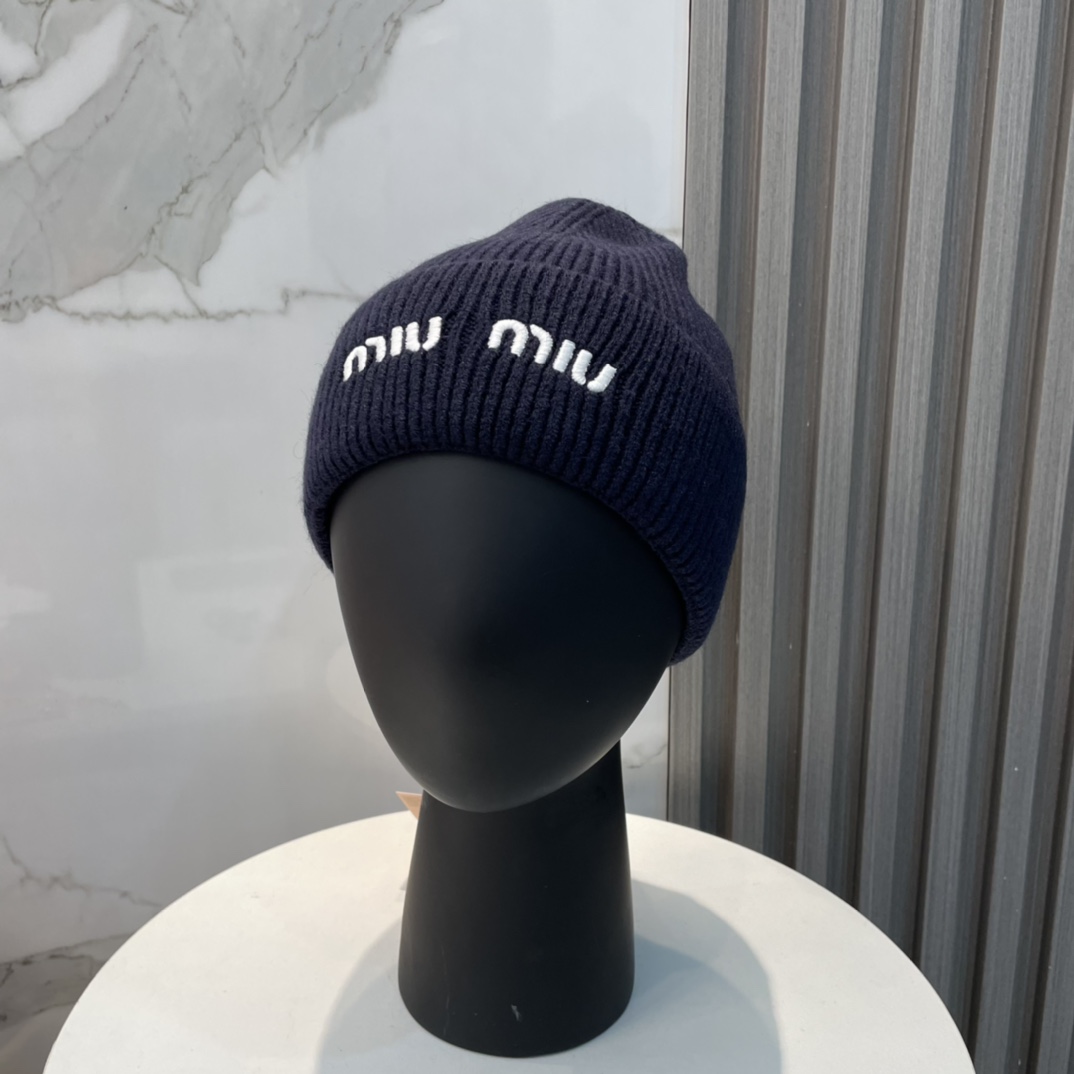 MiuMiu Sombreros Sombrero de punto Bordado Universal para hombres y mujeres Tejido