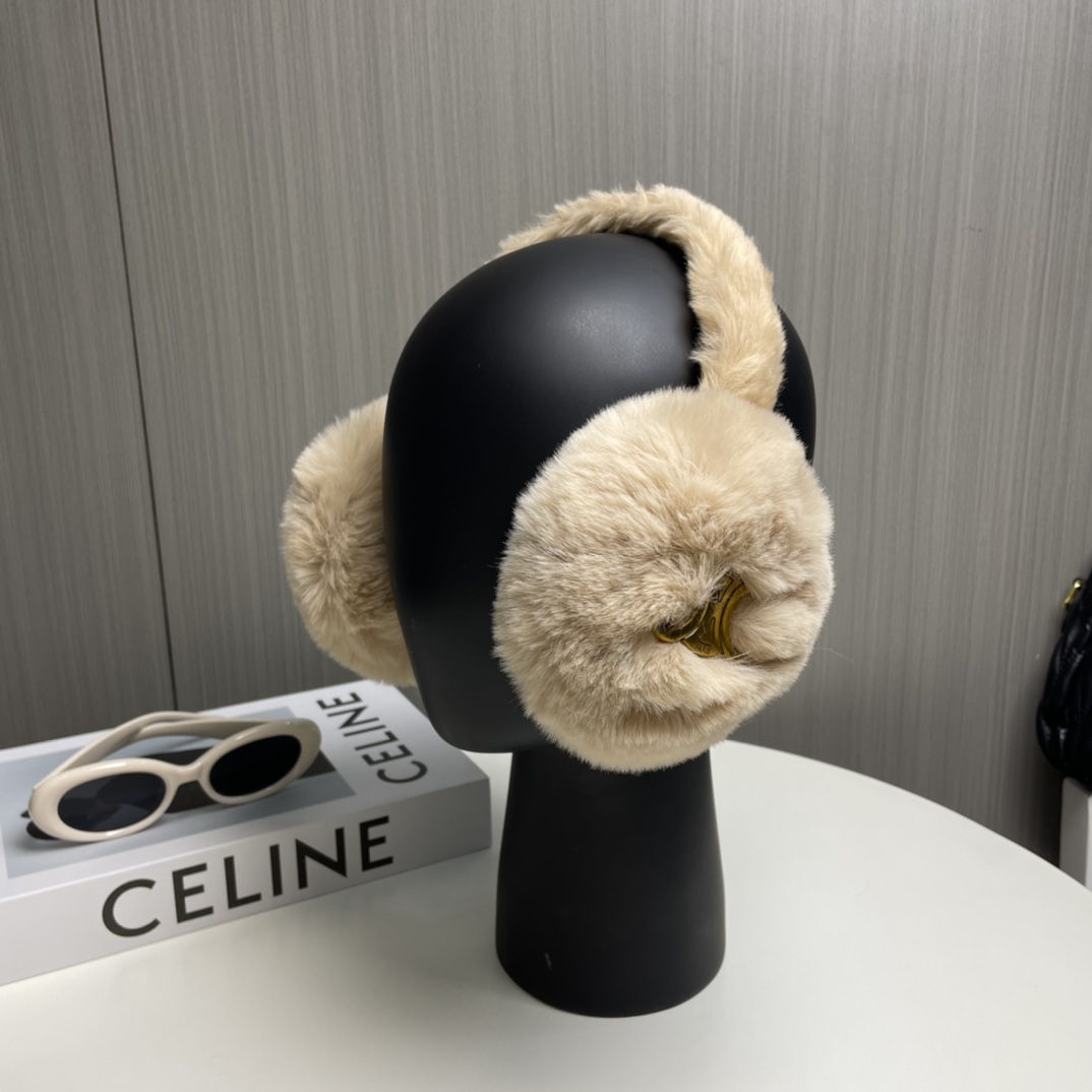 Celine Selin’s twirling twirl with a fibrous fur, super warm, multi-twirl