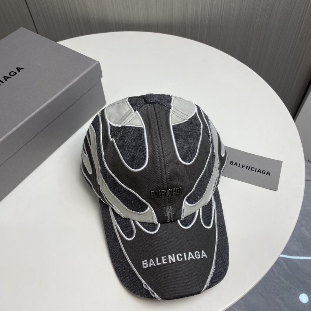 BALENCIAGA巴黎世家新款logo棒球帽很酷的色系男女佩戴都有不同style第一批抢先出货！巴黎粉