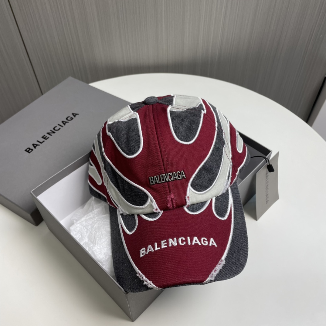 BALENCIAGA巴黎世家新款logo棒球帽很酷的色系男女佩戴都有不同style第一批抢先出货！巴黎粉