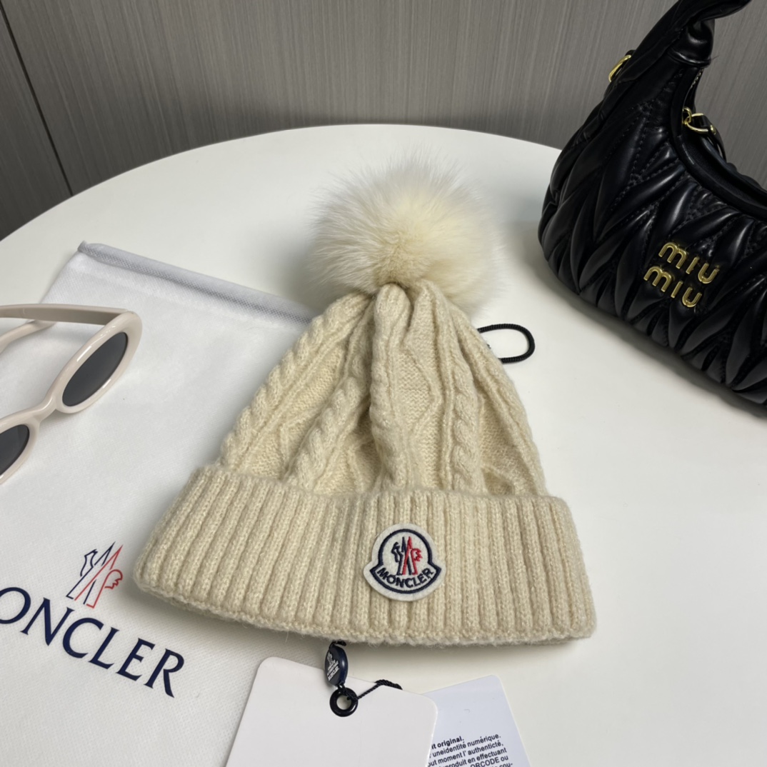 Moncler Classic Knit Wool Beanie - Comprehensive 2