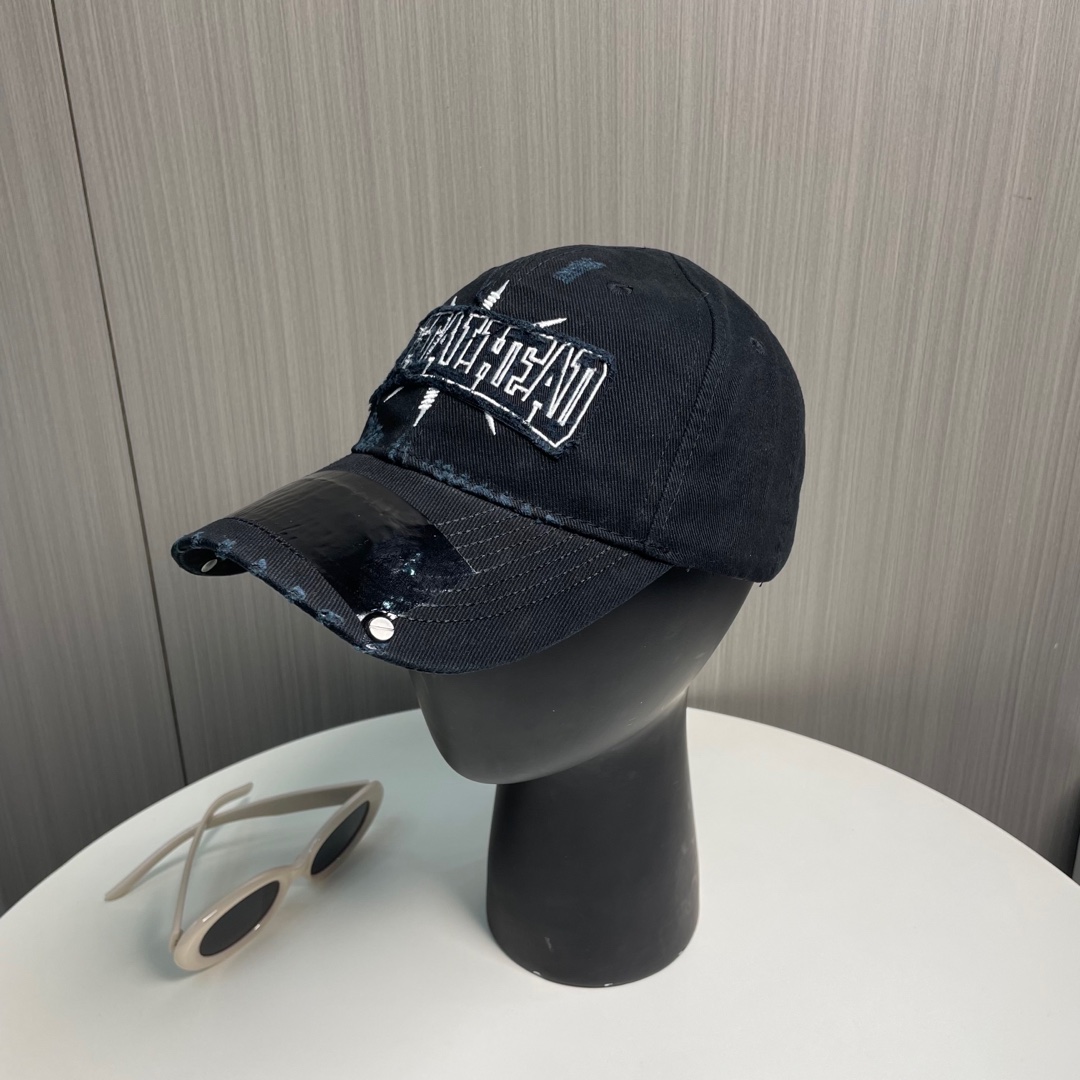 BALENCIAGA巴黎世家新款刺绣logo棒球帽，很酷的色系，男女佩戴都有不同style，第一批抢先出