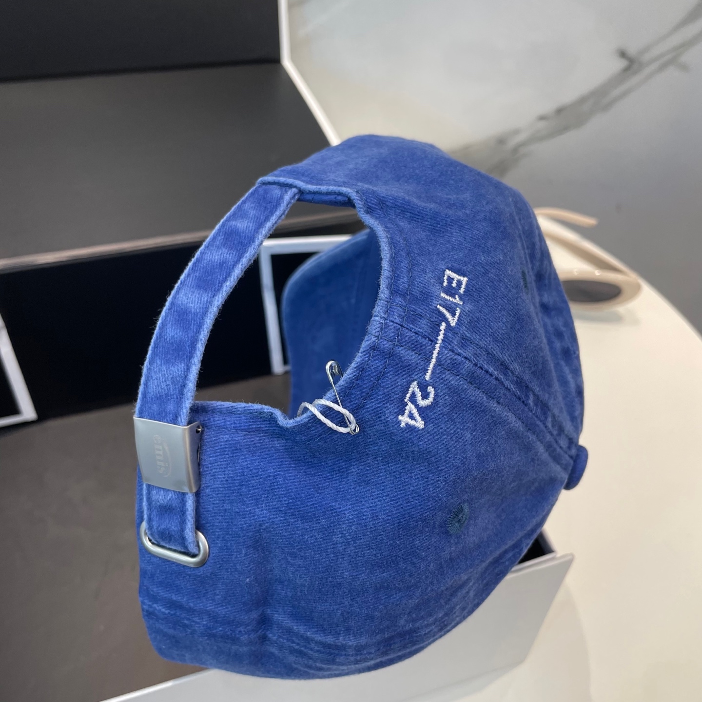 “The Magic Power of the New Korean Fashion Baseball Cap” - 图片 3