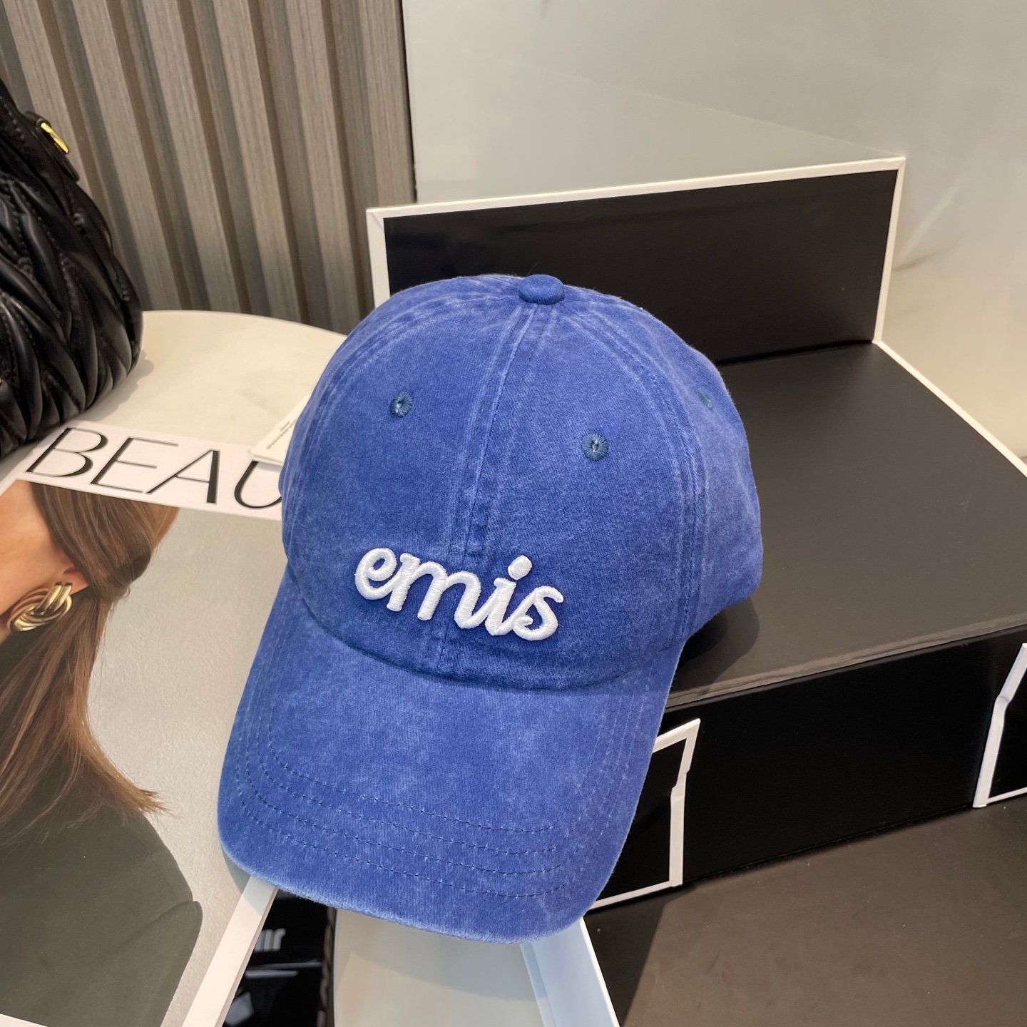 “The Magic Power of the New Korean Fashion Baseball Cap” - 图片 6