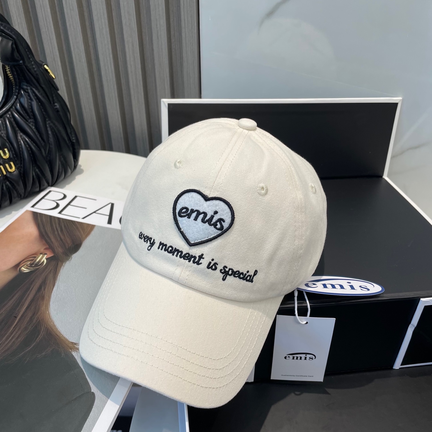 Trendy Korean Baseball Cap: Irresistible Magic Power for All Fashion Enthusiasts - 图片 8