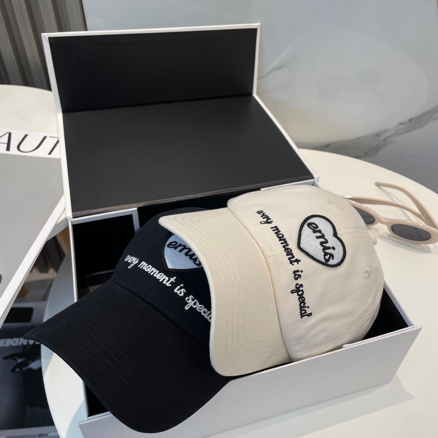 Trendy Korean Baseball Cap: Irresistible Magic Power for All Fashion Enthusiasts - 图片 9