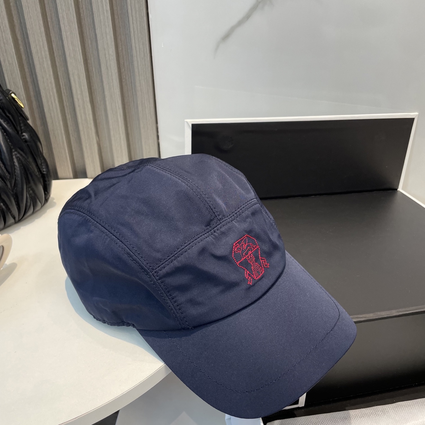 Luxury White Baseball Cap by Brunello Cucinelli: High-Quality and Special Delivery - 图片 7