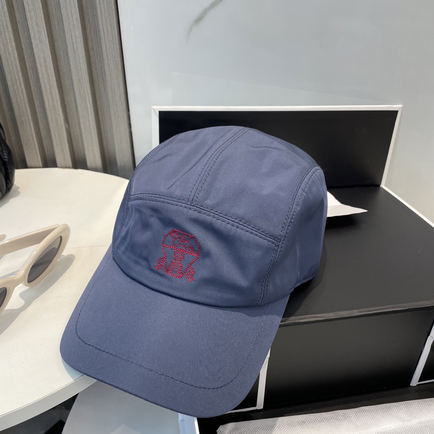Luxury White Baseball Cap by Brunello Cucinelli: High-Quality and Special Delivery - 图片 6