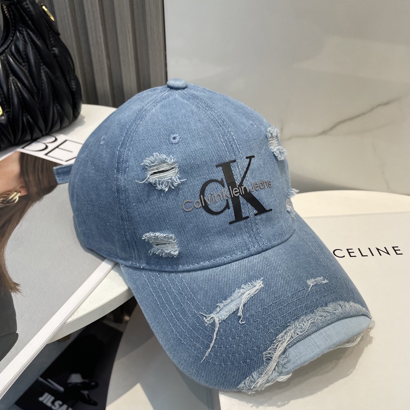 Water-Washing Cowboys: A New Series of Cleaned Cowboy Caps and Clothes - 图片 7