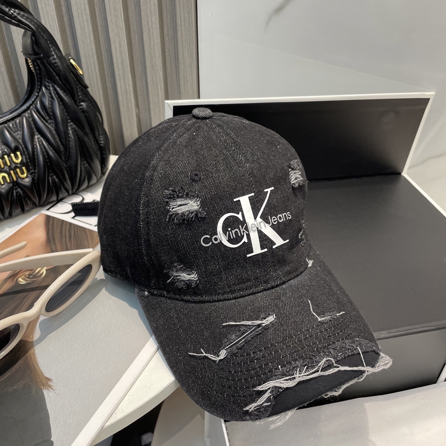 Water-Washing Cowboys: New Series of Cleaning Old Cowboy Caps and Clothes - 图片 5