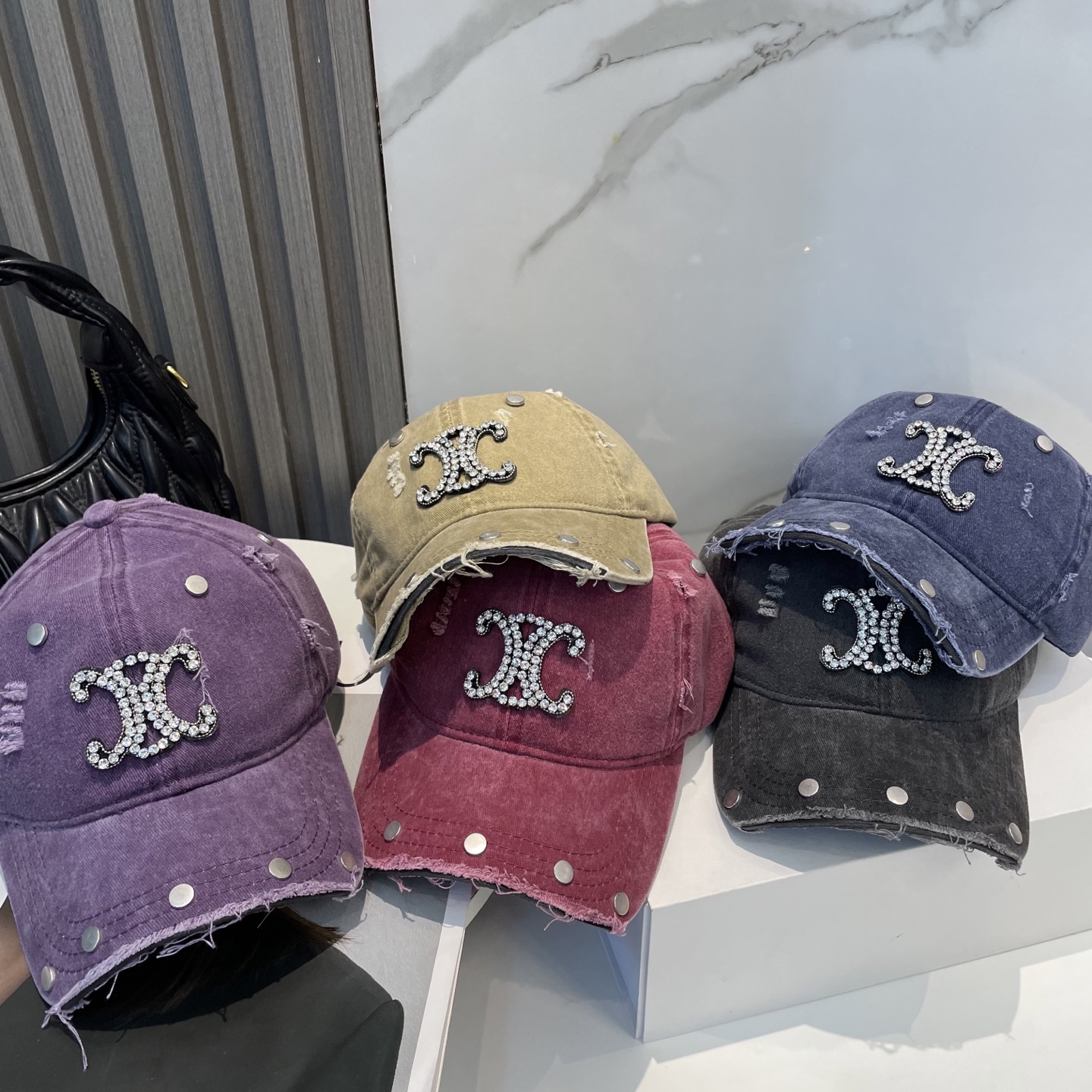 【CELINE赛琳】2025新款重设计款棒球帽，新款出货，大牌款超好搭配，赶紧入手！