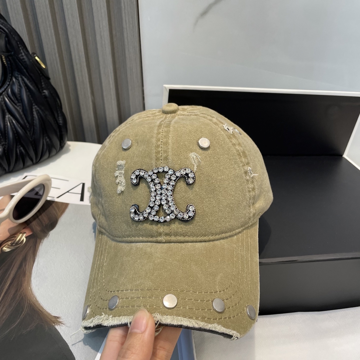 【CELINE赛琳】2025新款重设计款棒球帽,新款出货,大牌款超好搭配,赶紧入手!