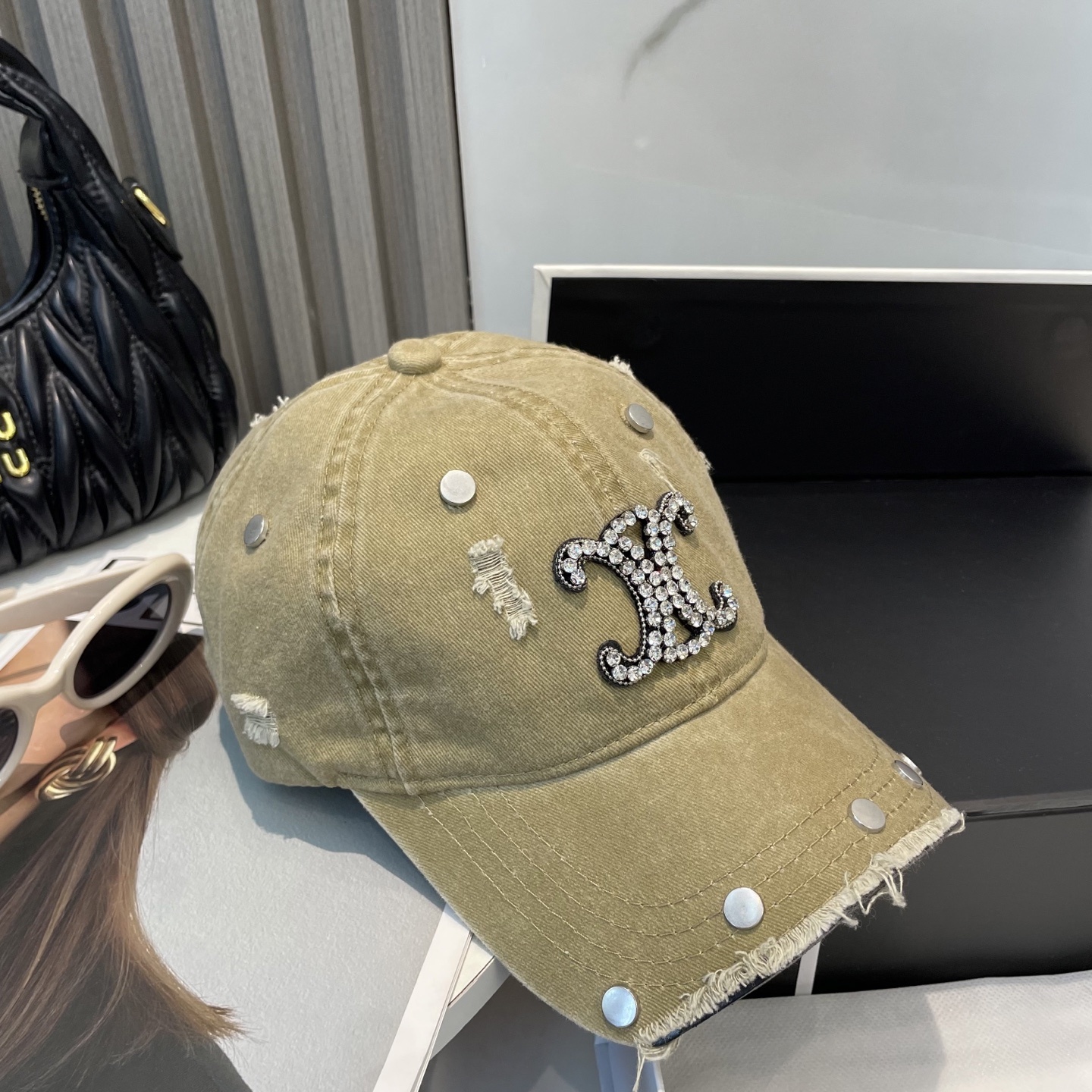 【CELINE赛琳】2025新款重设计款棒球帽,新款出货,大牌款超好搭配,赶紧入手!