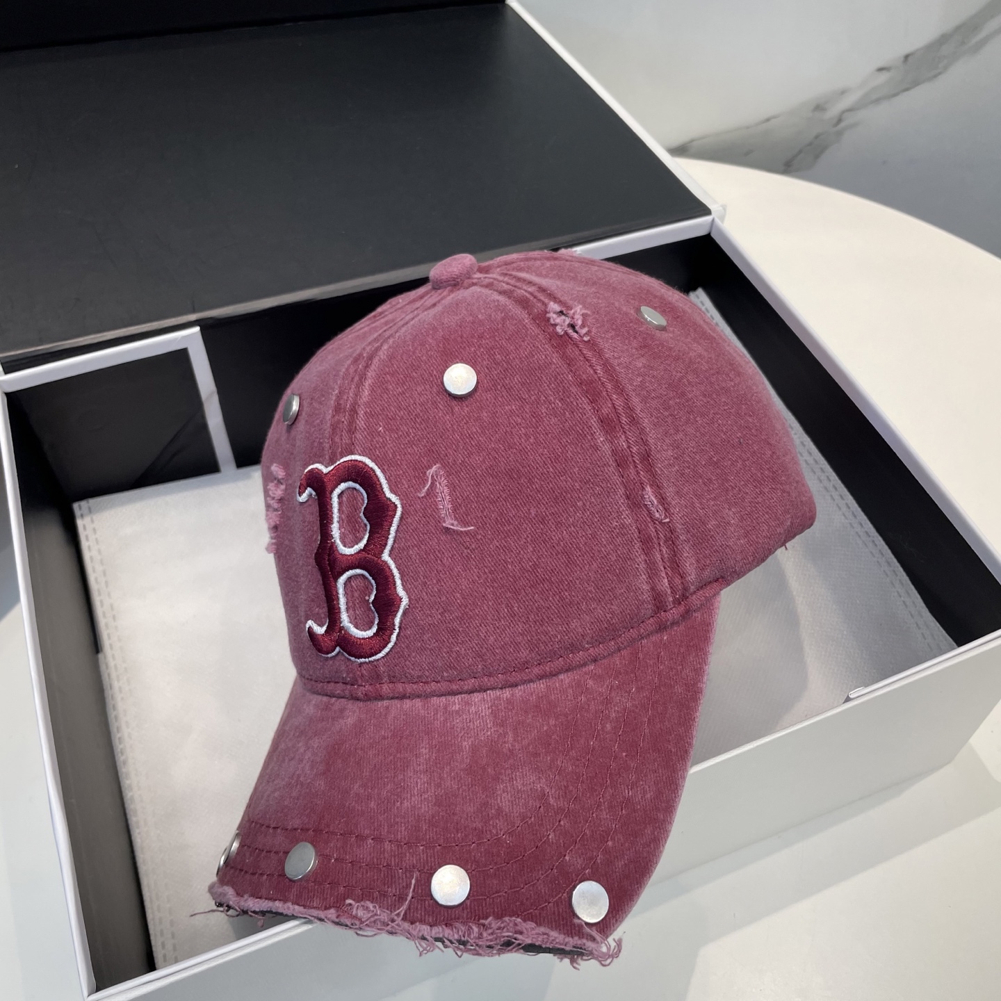 MLB 2025: Redesigned Baseball Cap Unveiled, Big Money Success Spurs Innovation - 图片 2