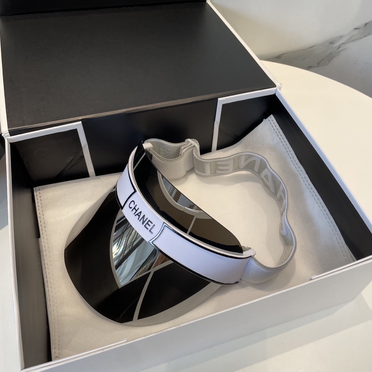 “Revolutionary Suncap: P158 Chanel Blocks UV and Saves Skin in Style” - 图片 5
