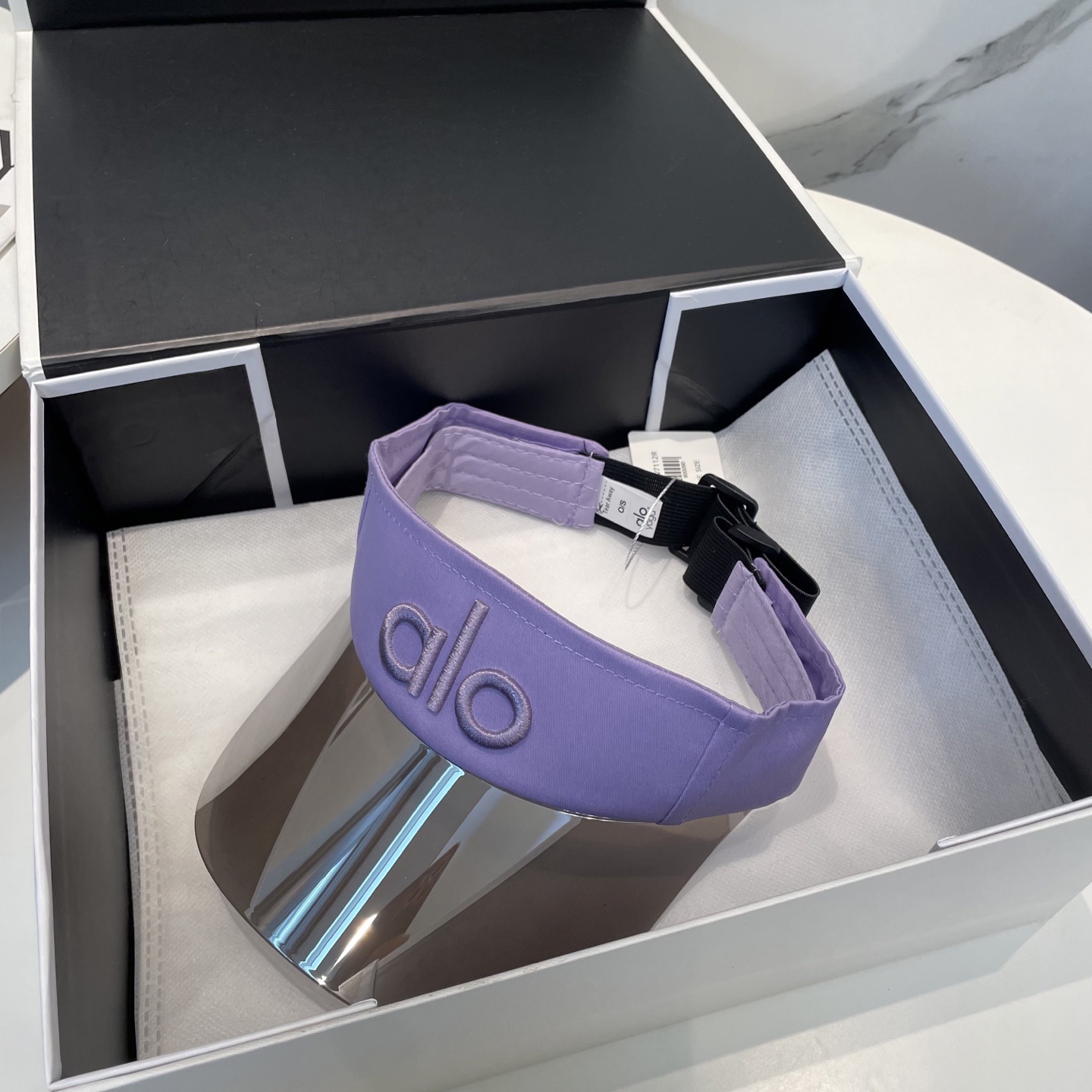 爆款🔥Alo新款镜片空顶帽
定制超薄纯棉面料,简约时尚更透气,超火爆
现货秒发