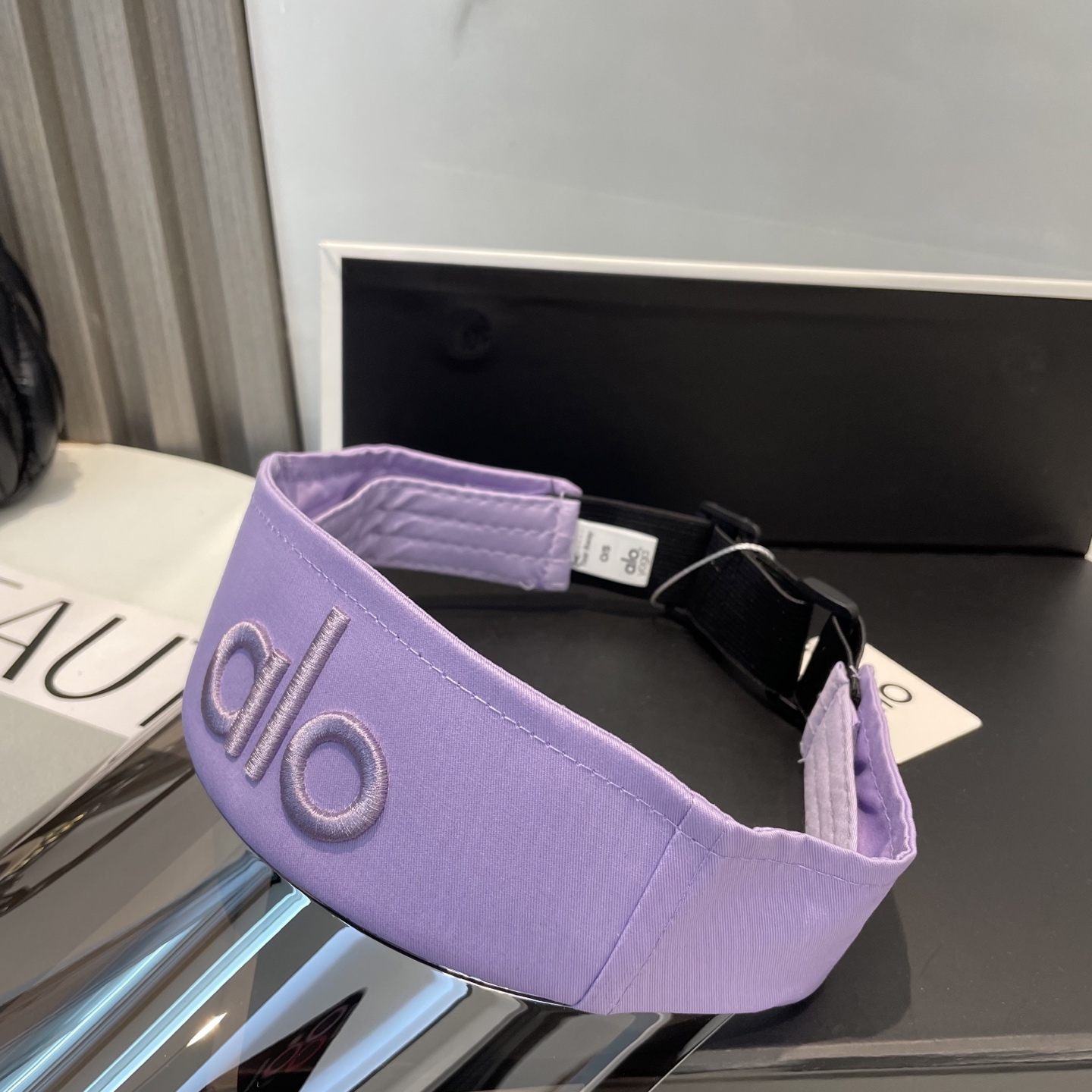 爆款🔥Alo新款镜片空顶帽
定制超薄纯棉面料,简约时尚更透气,超火爆
现货秒发