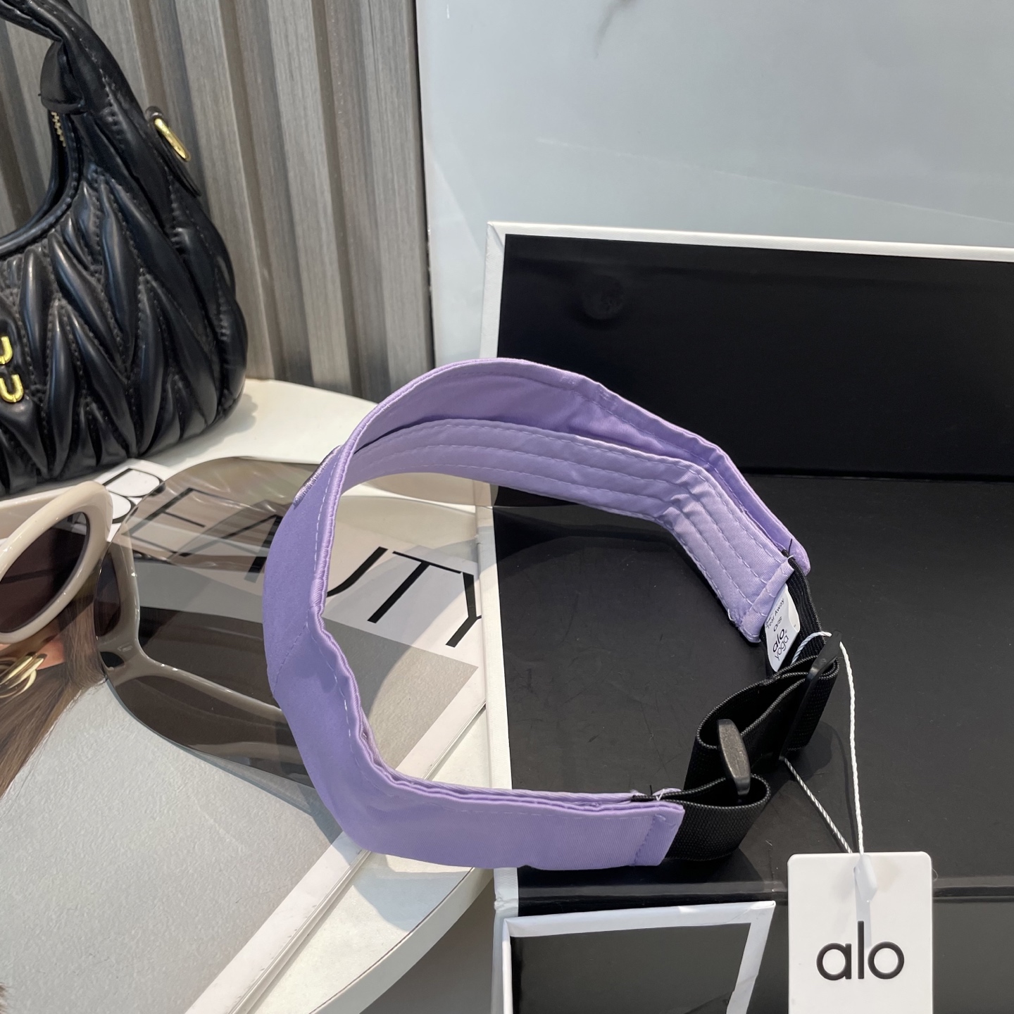 爆款🔥Alo新款镜片空顶帽
定制超薄纯棉面料,简约时尚更透气,超火爆
现货秒发