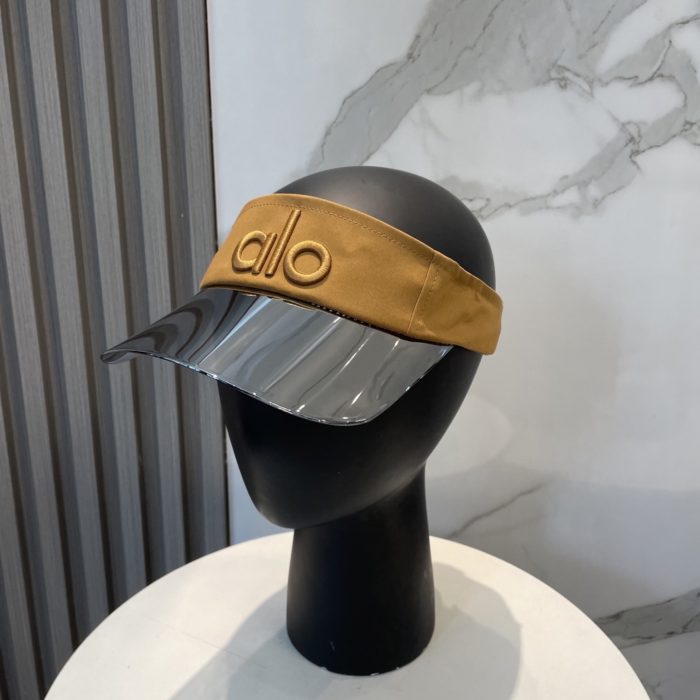 爆款🔥Alo新款镜片空顶帽
定制超薄纯棉面料,简约时尚更透气,超火爆
现货秒发