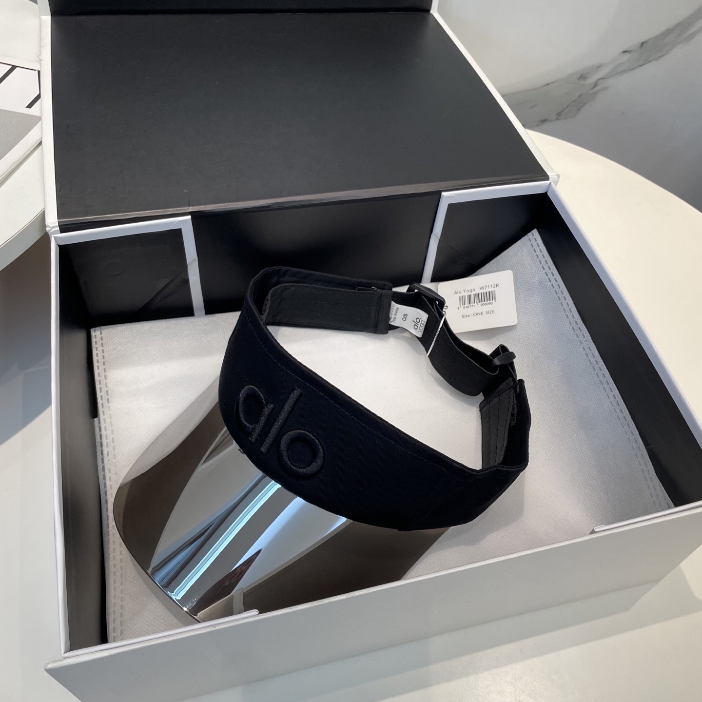 爆款🔥Alo新款镜片空顶帽
定制超薄纯棉面料,简约时尚更透气,超火爆
现货秒发