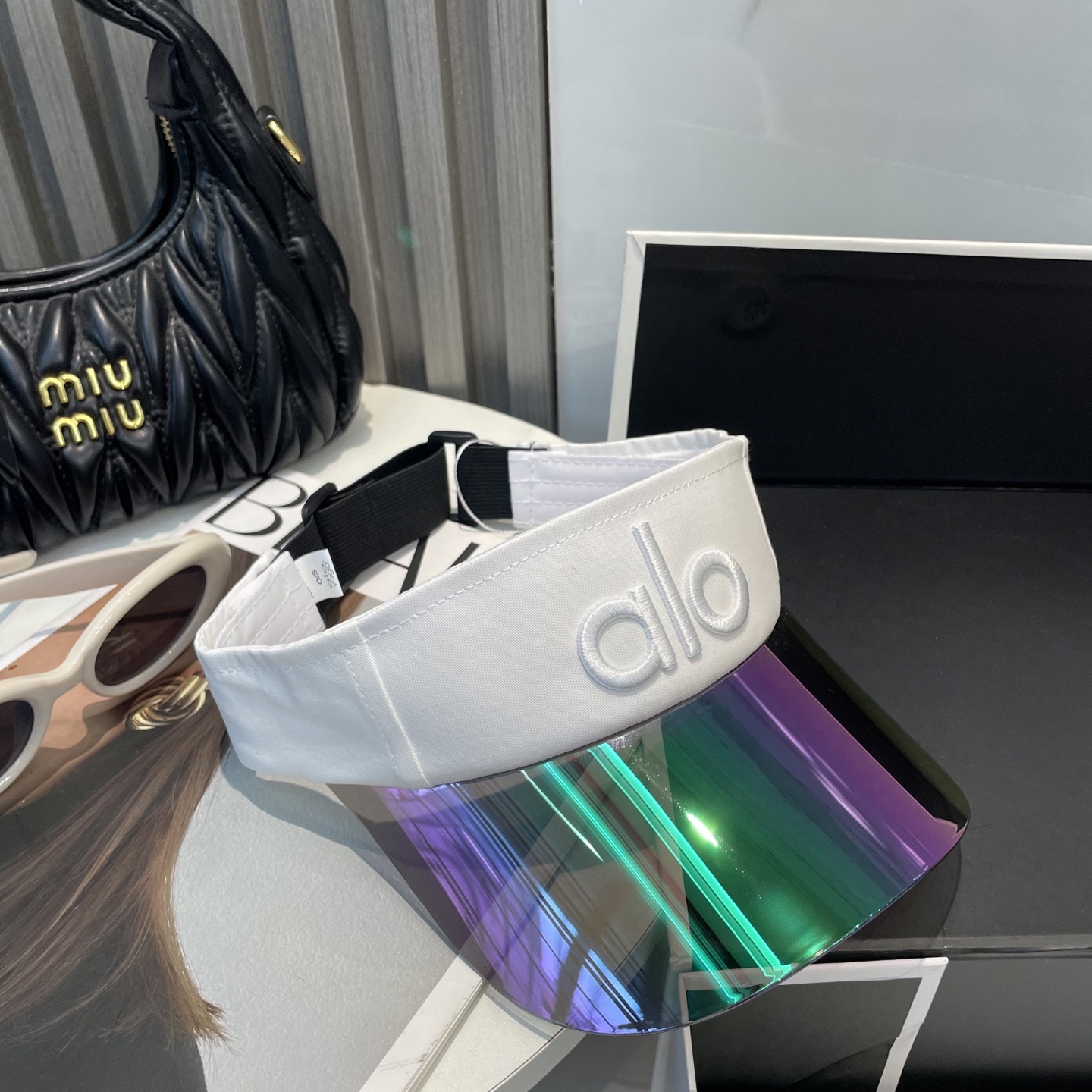 爆款🔥Alo新款镜片空顶帽
定制超薄纯棉面料,简约时尚更透气,超火爆
现货秒发