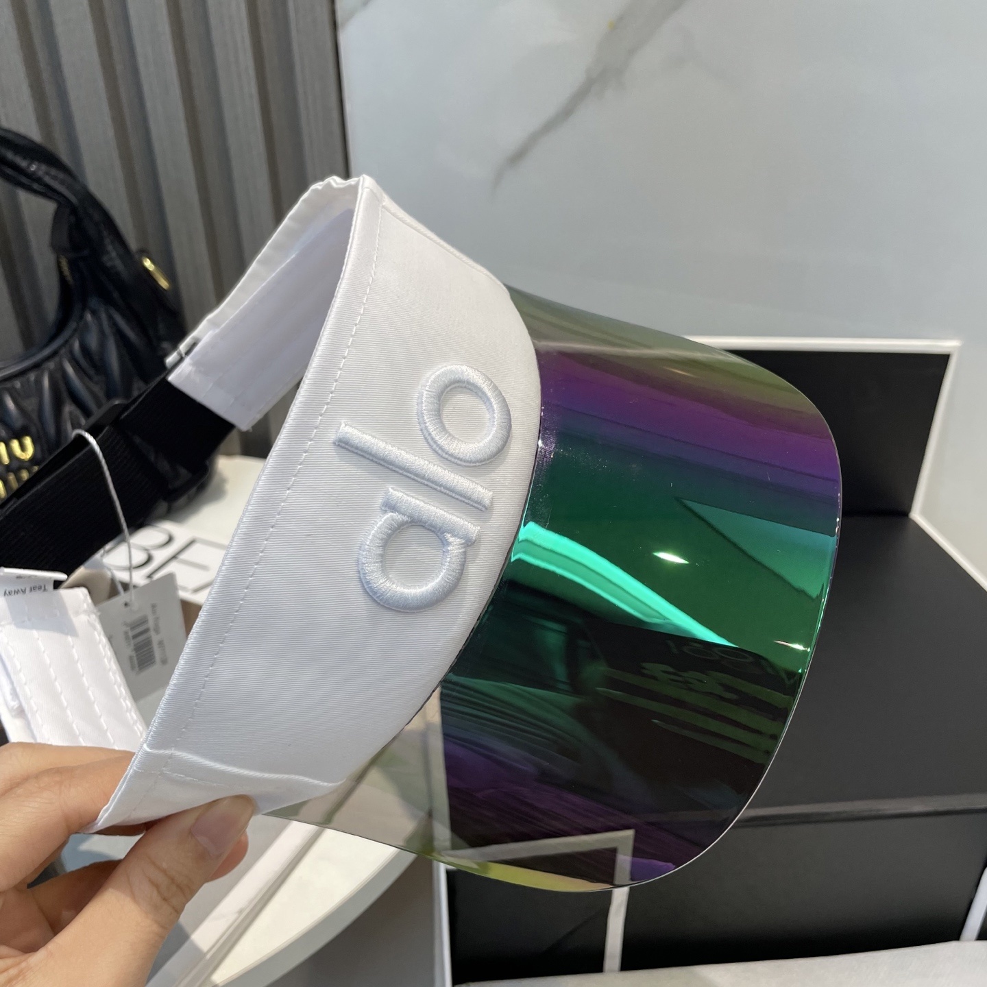 爆款🔥Alo新款镜片空顶帽
定制超薄纯棉面料,简约时尚更透气,超火爆
现货秒发