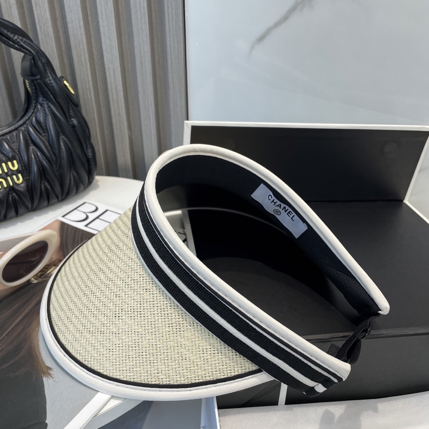    💛配防尘袋 【CHA香奈儿】2025新款独家款小香遮阳帽空顶帽，🔆遮阳百搭～休闲出街神器 巨防嗮！