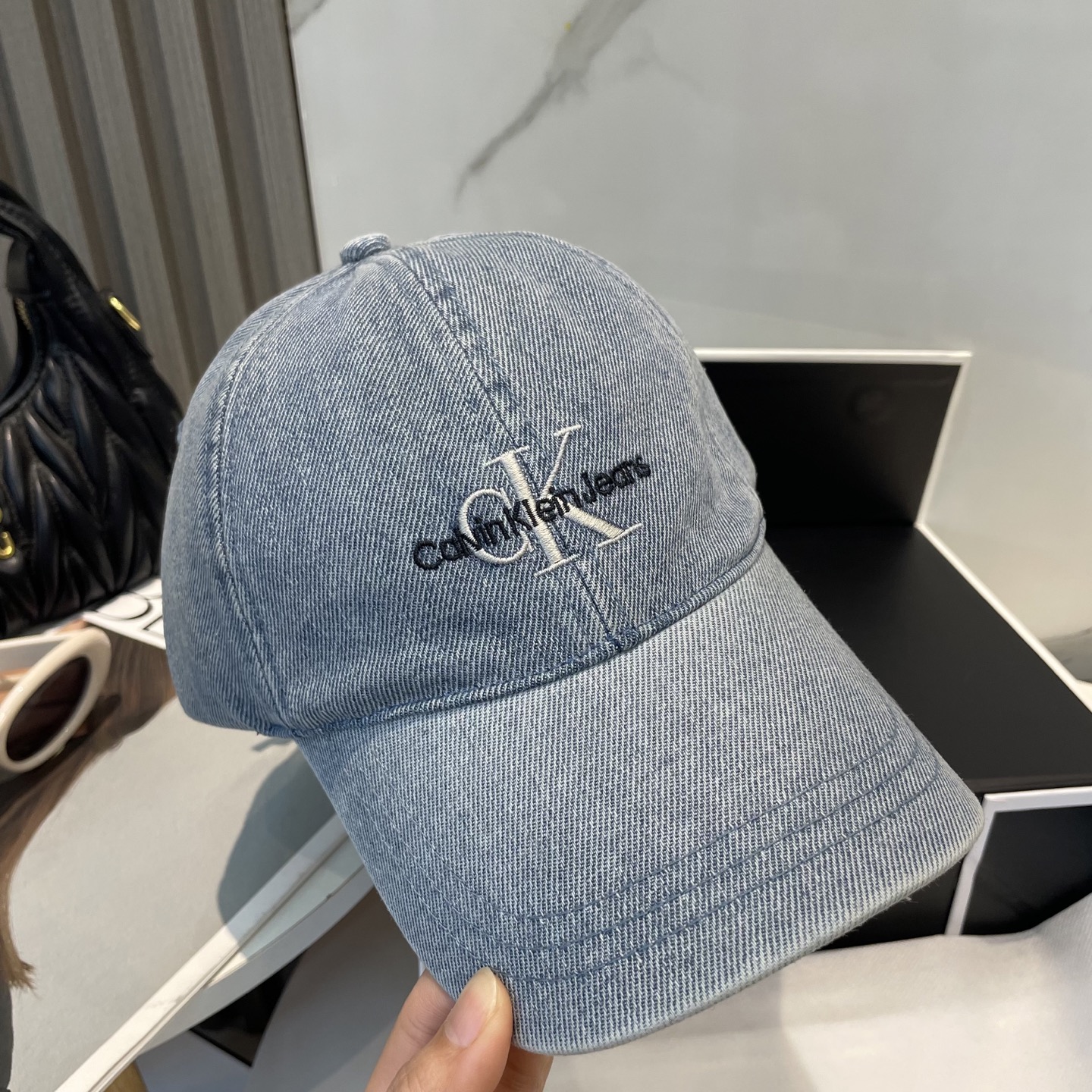 经典款，Calvin Klein，CK刺绣logo棒球帽 请认准高端品质市场唯一对版，小红书推荐，时尚百