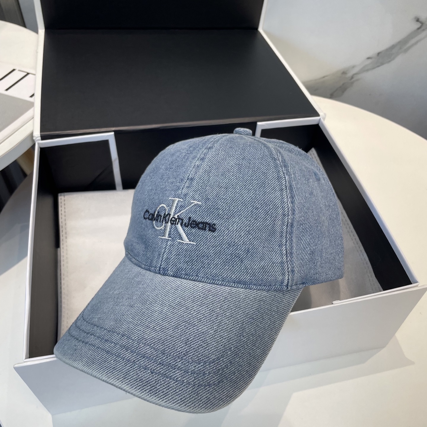 经典款，Calvin Klein，CK刺绣logo棒球帽 请认准高端品质市场唯一对版，小红书推荐，时尚百