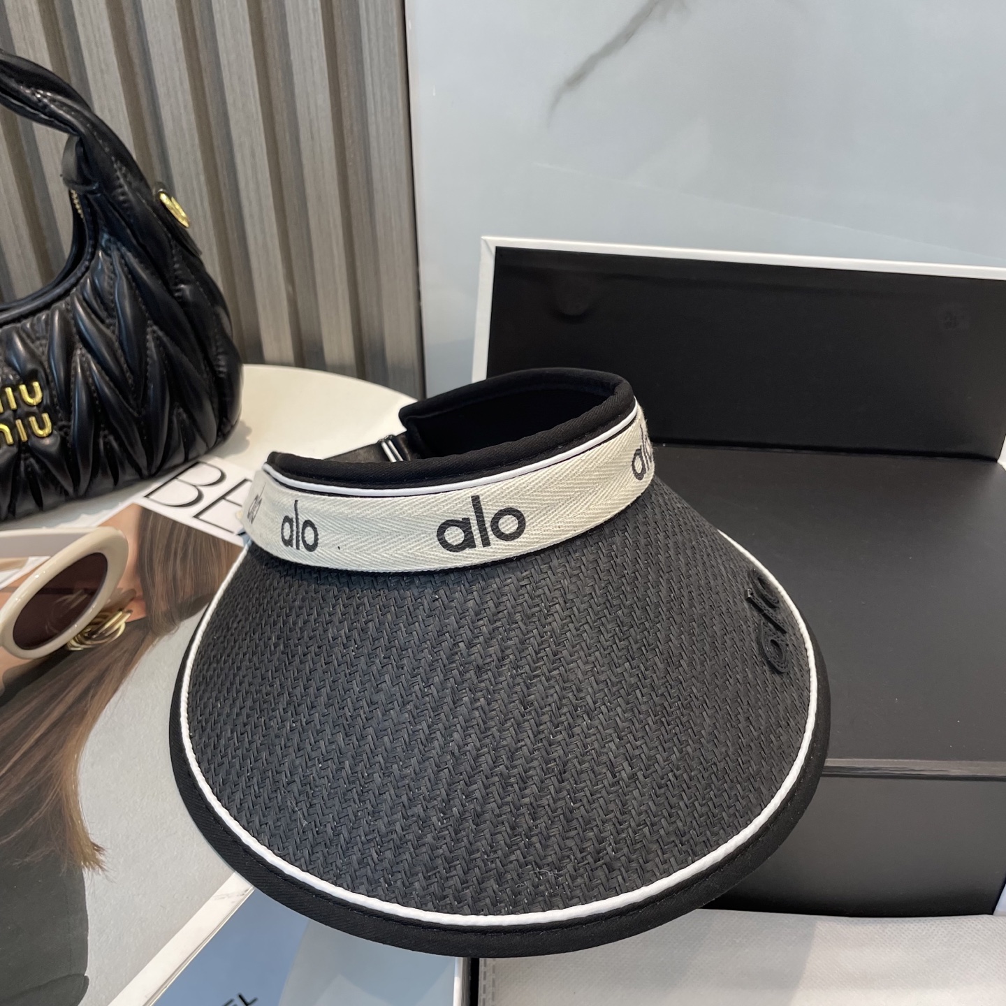  AIo新款空顶帽 遮阳帽🎩
空顶设计，帽型自带时尚✨
休闲时尚风超级百搭，巨防嗮！太爱了💕