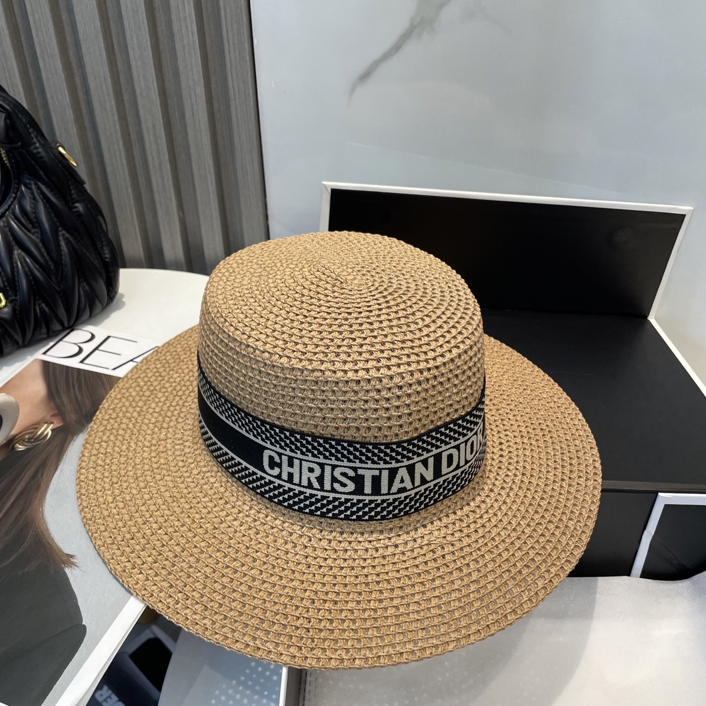 迪奥Dior 新款平顶草帽,高级定制,名媛风,细节待上,夏季防晒防紫外线,出行必备,百搭好看