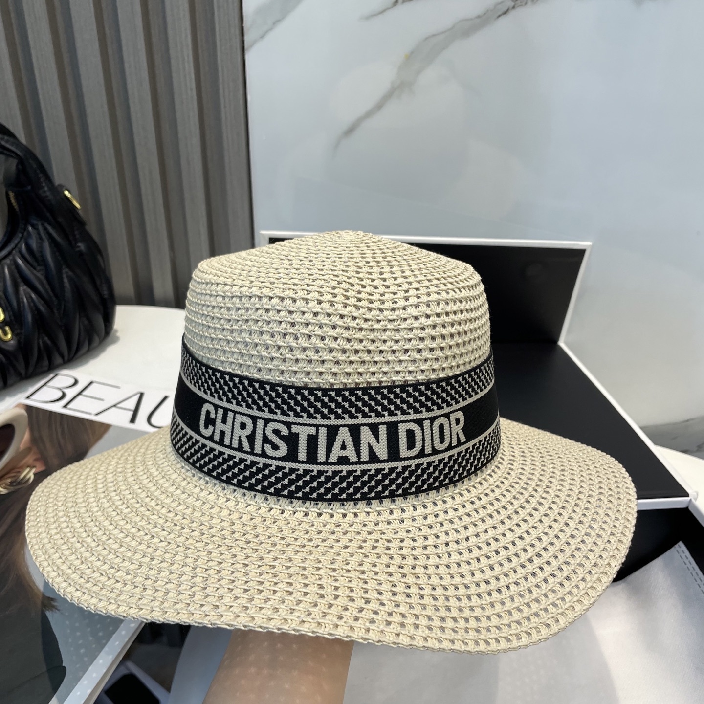 迪奥Dior 新款平顶草帽,高级定制,名媛风,细节待上,夏季防晒防紫外线,出行必备,百搭好看