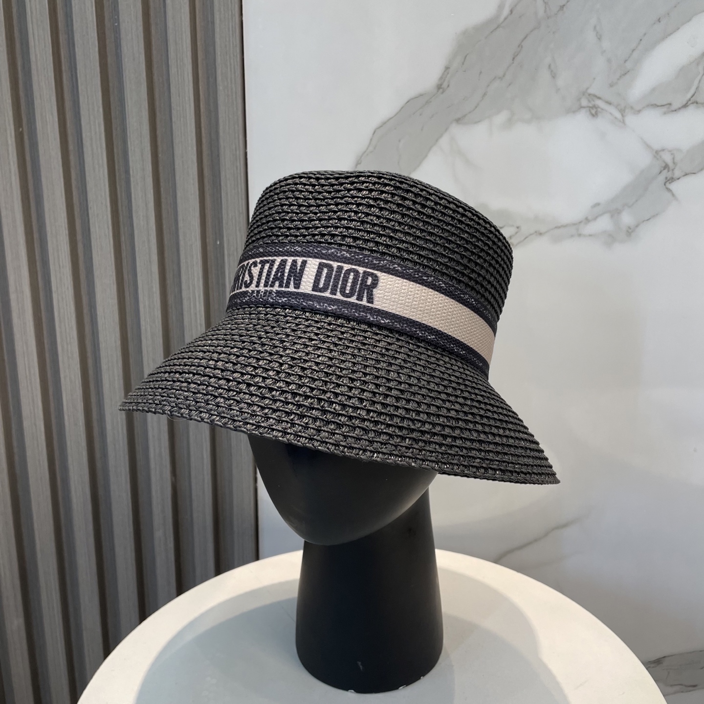 
迪奥Dior 新款草帽，高级定制，名媛风，细节待上，夏季防晒防紫外线，出行必备，百搭好看