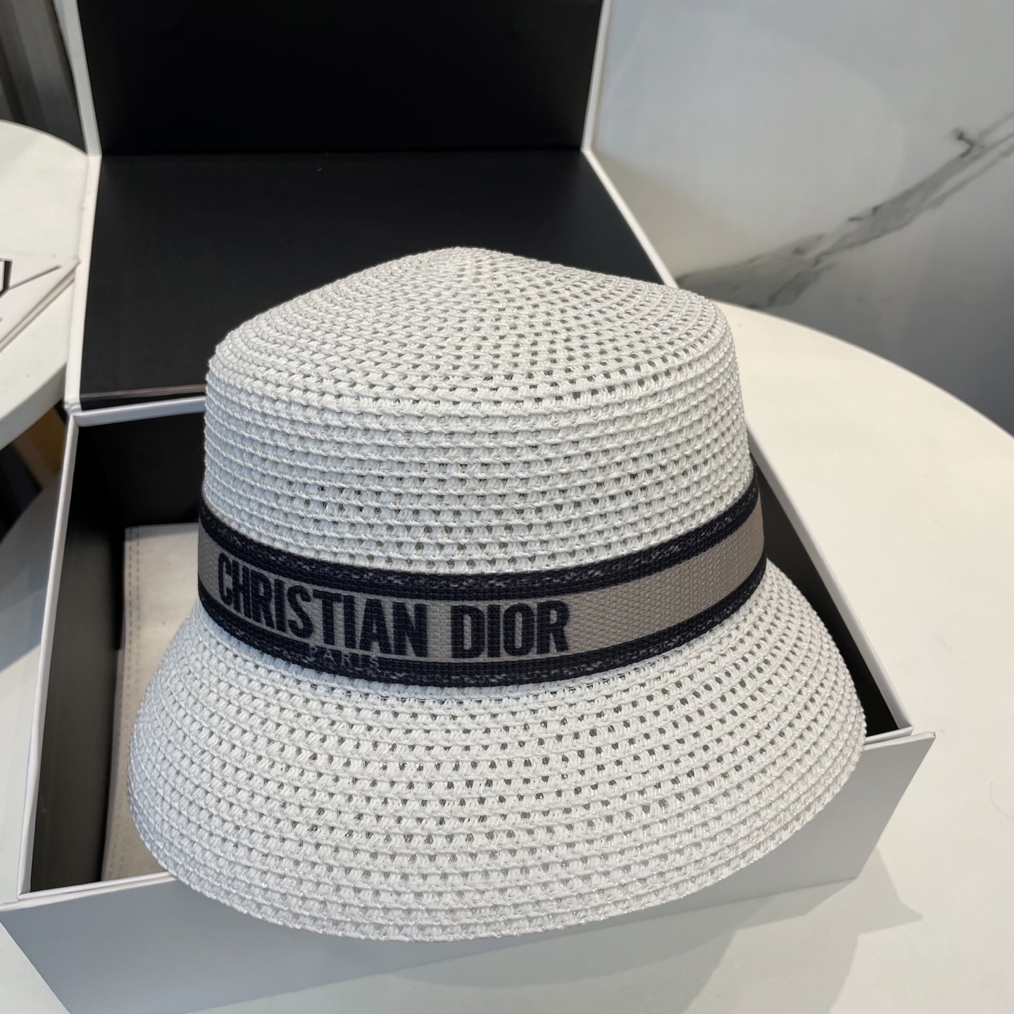 
迪奥Dior 新款草帽，高级定制，名媛风，细节待上，夏季防晒防紫外线，出行必备，百搭好看