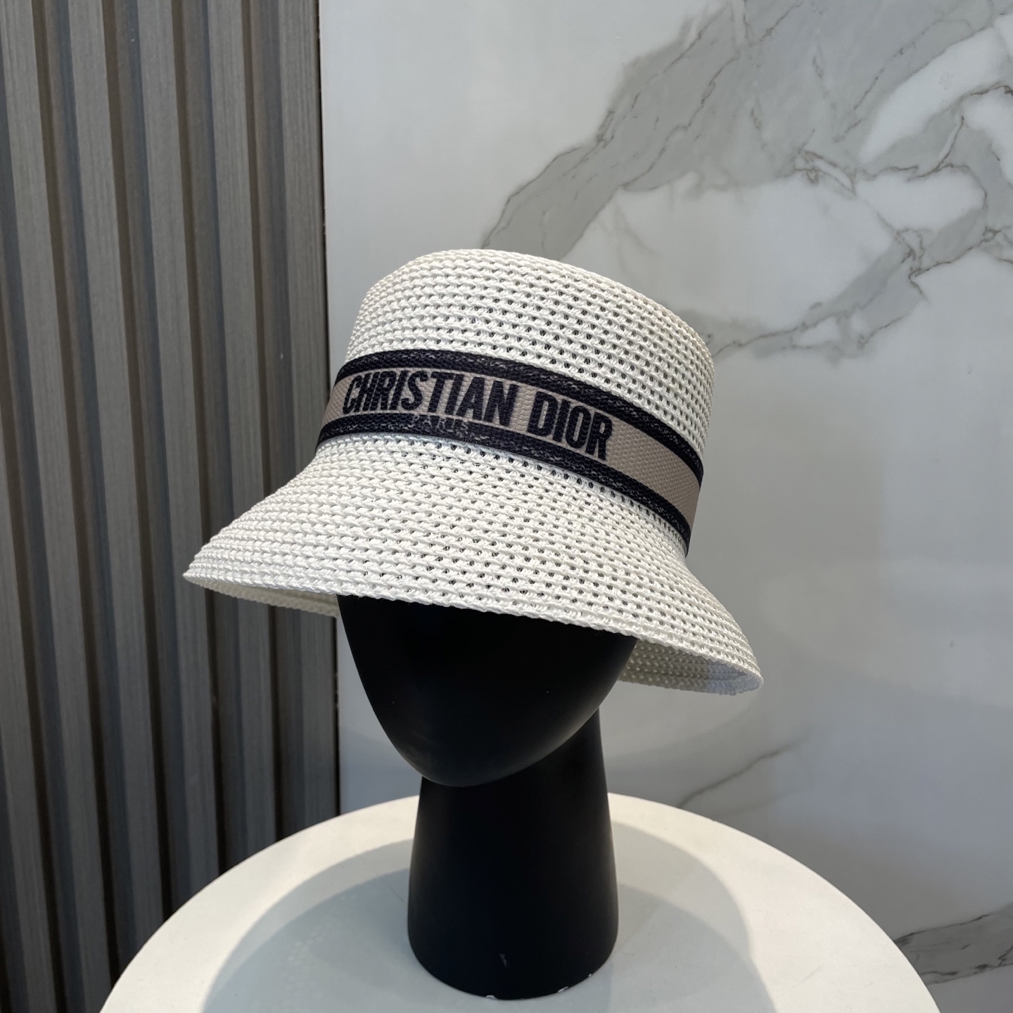 
迪奥Dior 新款草帽，高级定制，名媛风，细节待上，夏季防晒防紫外线，出行必备，百搭好看