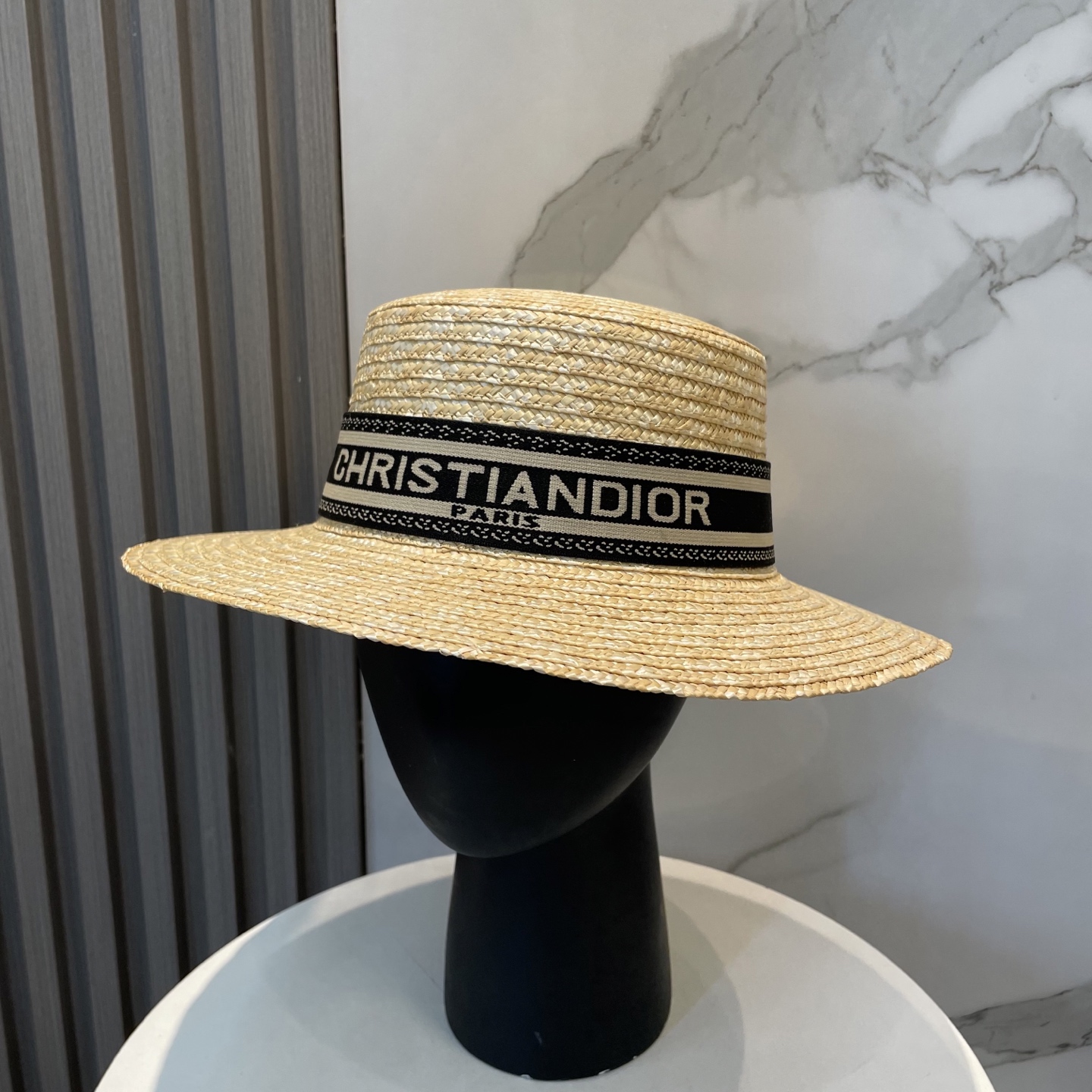 NO:344304,Dior 2025 new straw hat, high-end customization, socialite style, details are on, summer sun protection and UV protection, travel must be done, versatile and beautiful hat, straw hat, fisherman hat, baseball hat, hat, dior, dior, espadrilles, hats迪奥 Dior2025新款草帽,高级定制,名媛风,细节待上,夏季防晒防紫外线,出行必备,百搭好看帽子草帽渔夫帽棒球帽,帽子,dior,dior,espadrilles,hats,hat