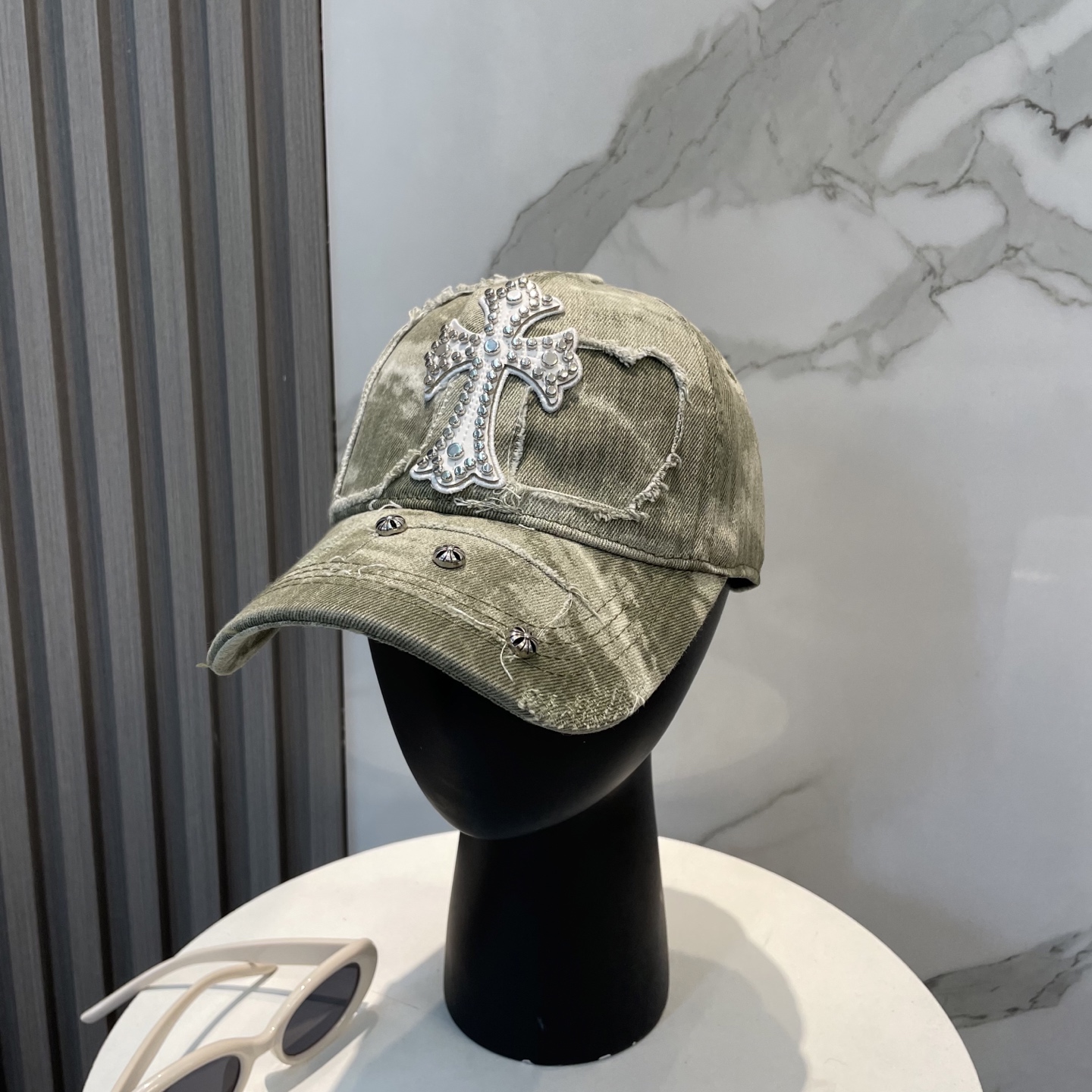  克罗心 🆕🆕25新款棒球帽，个性时尚经典十字架标志，休闲带点酷酷的感觉，中性款
男女同款！超好搭！
头
