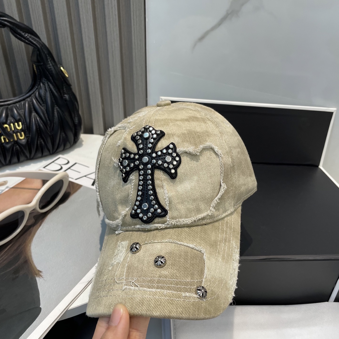  克罗心 🆕🆕25新款棒球帽，个性时尚经典十字架标志，休闲带点酷酷的感觉，中性款
男女同款！超好搭！
头