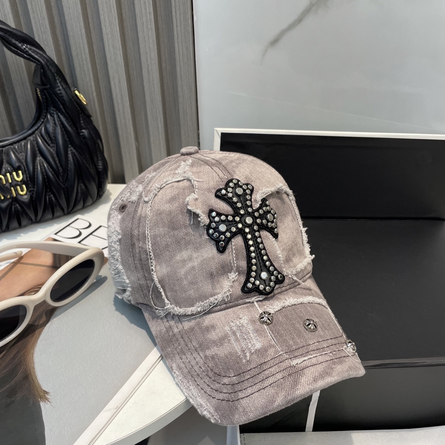  克罗心 🆕🆕25新款棒球帽，个性时尚经典十字架标志，休闲带点酷酷的感觉，中性款
男女同款！超好搭！
头
