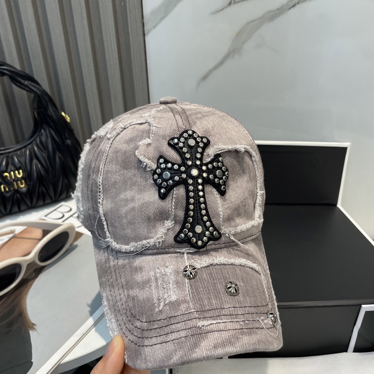 克罗心 🆕🆕25新款棒球帽，个性时尚经典十字架标志，休闲带点酷酷的感觉，中性款
男女同款！超好搭！
头
