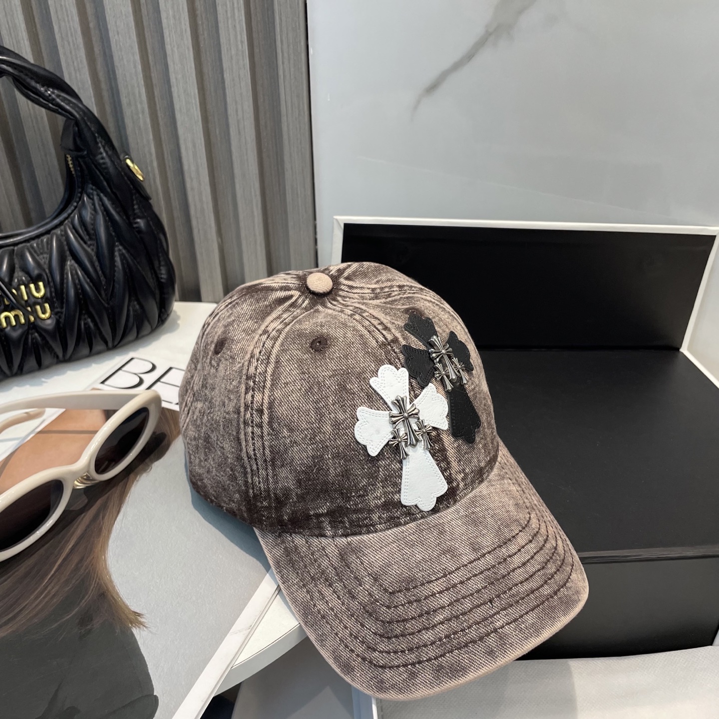  克罗心 🆕🆕25新款棒球帽，个性时尚经典十字架标志，休闲带点酷酷的感觉，中性款
男女同款！超好搭！
头