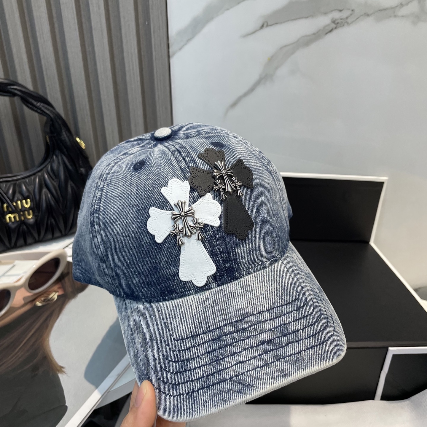  克罗心 🆕🆕25新款棒球帽，个性时尚经典十字架标志，休闲带点酷酷的感觉，中性款
男女同款！超好搭！
头
