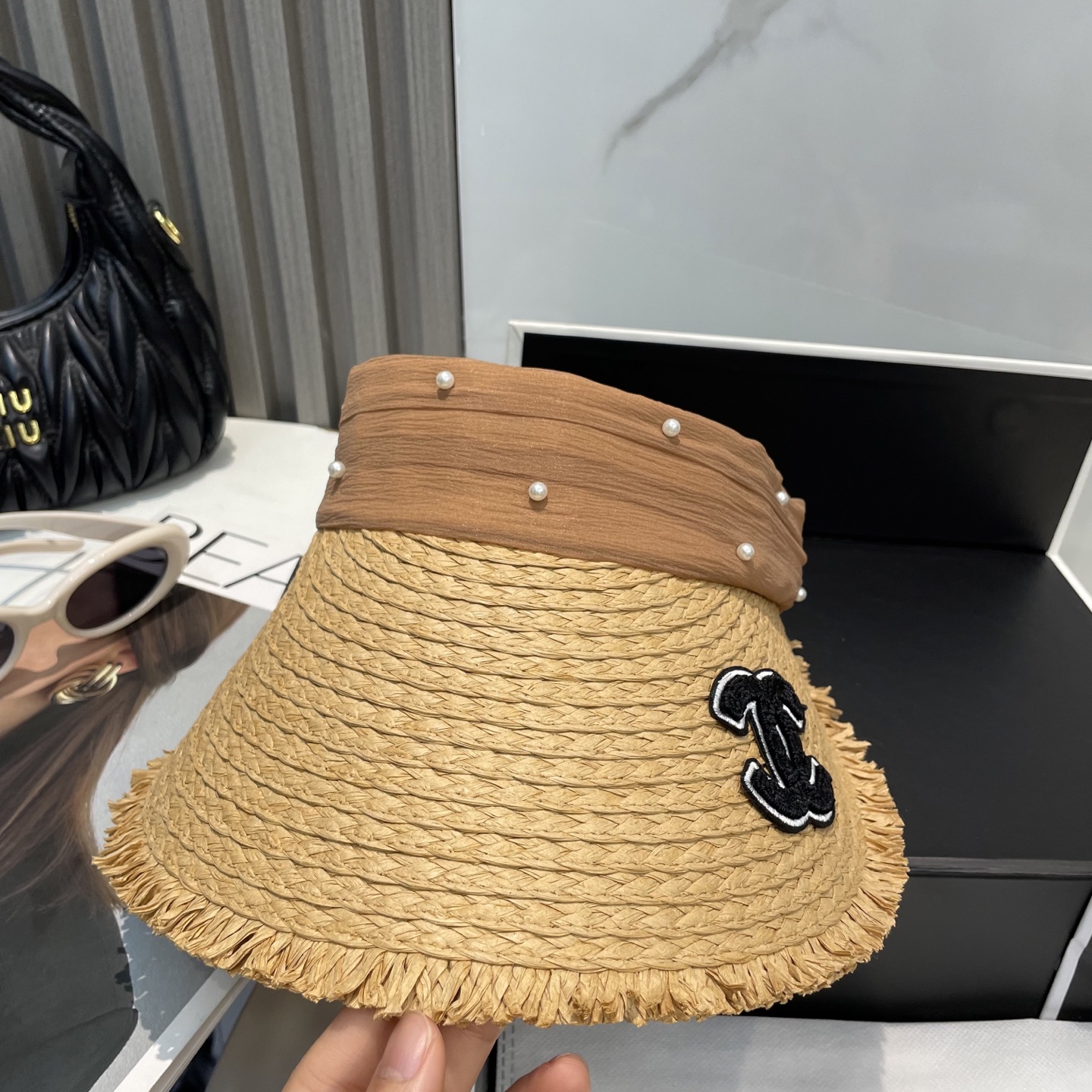 [Chanel Hats]Chanel new hollow top hat sweet windBecause the overall hat is