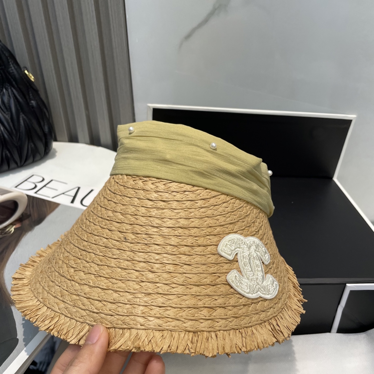 [Chanel Hats]Chanel new hollow top hat sweet windBecause the overall hat is