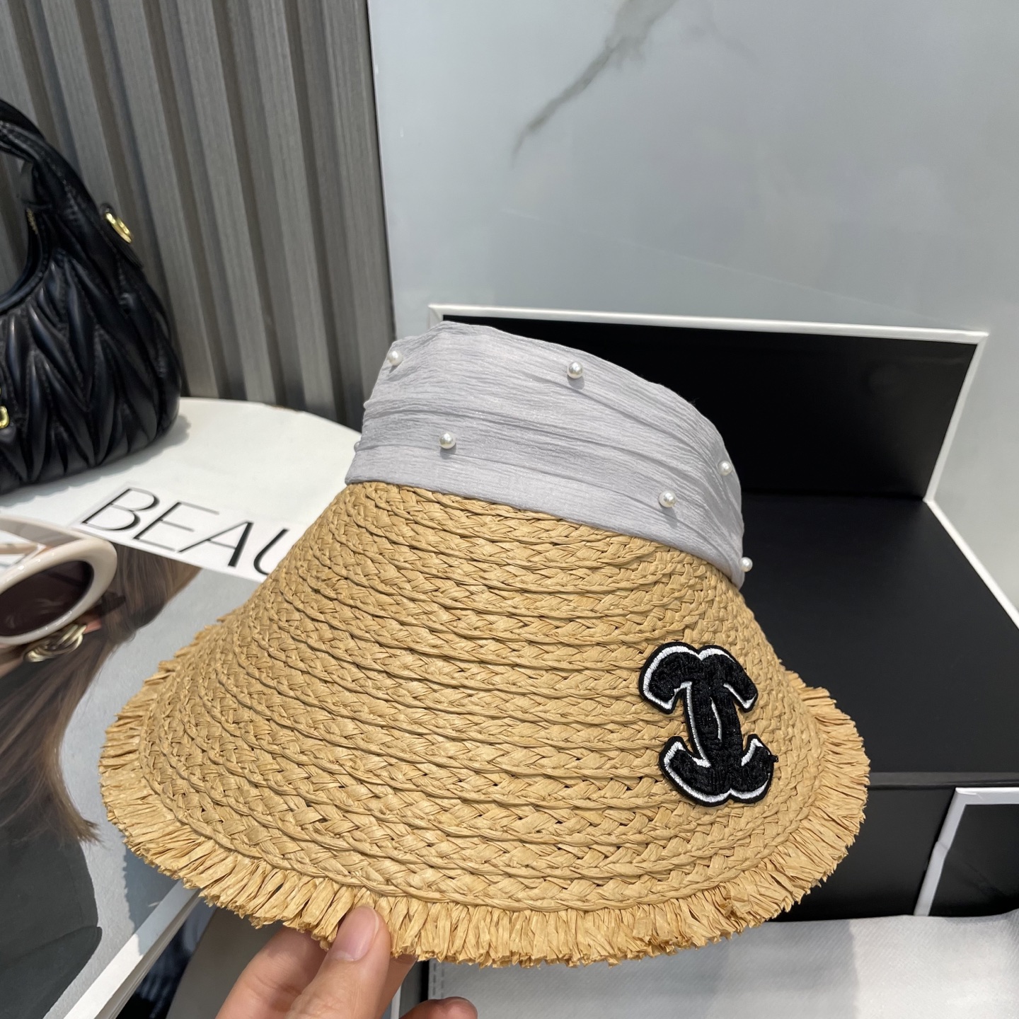 [Chanel Hats]Chanel new hollow top hat sweet windBecause the overall hat is