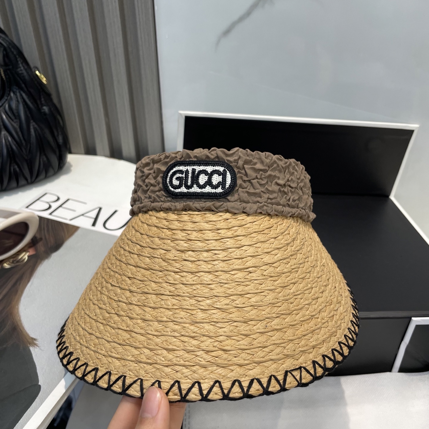 [Gucci Hats]Gucci Gucci new hollow top hat sweet windBecause the overall ha