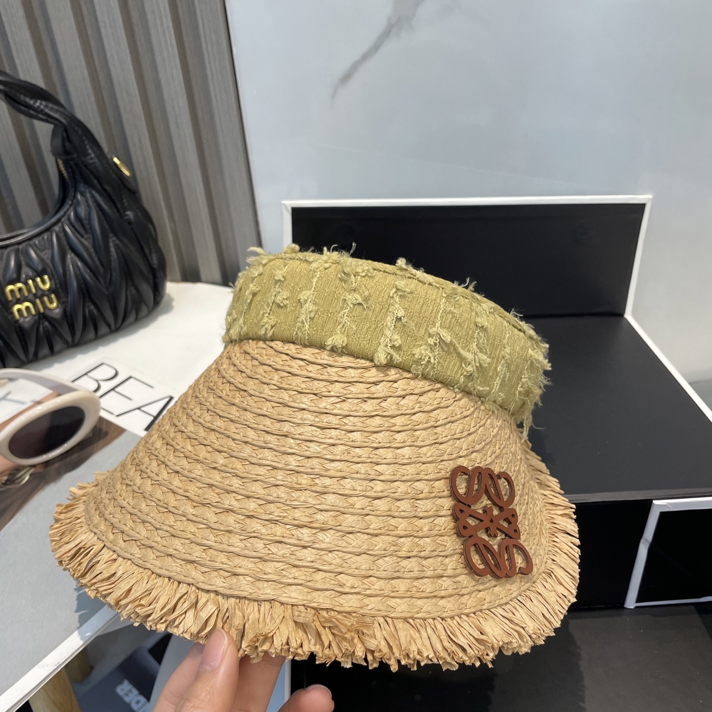 [Loewe Eyewear]Luo Yiwei LOEWE new hollow top hat