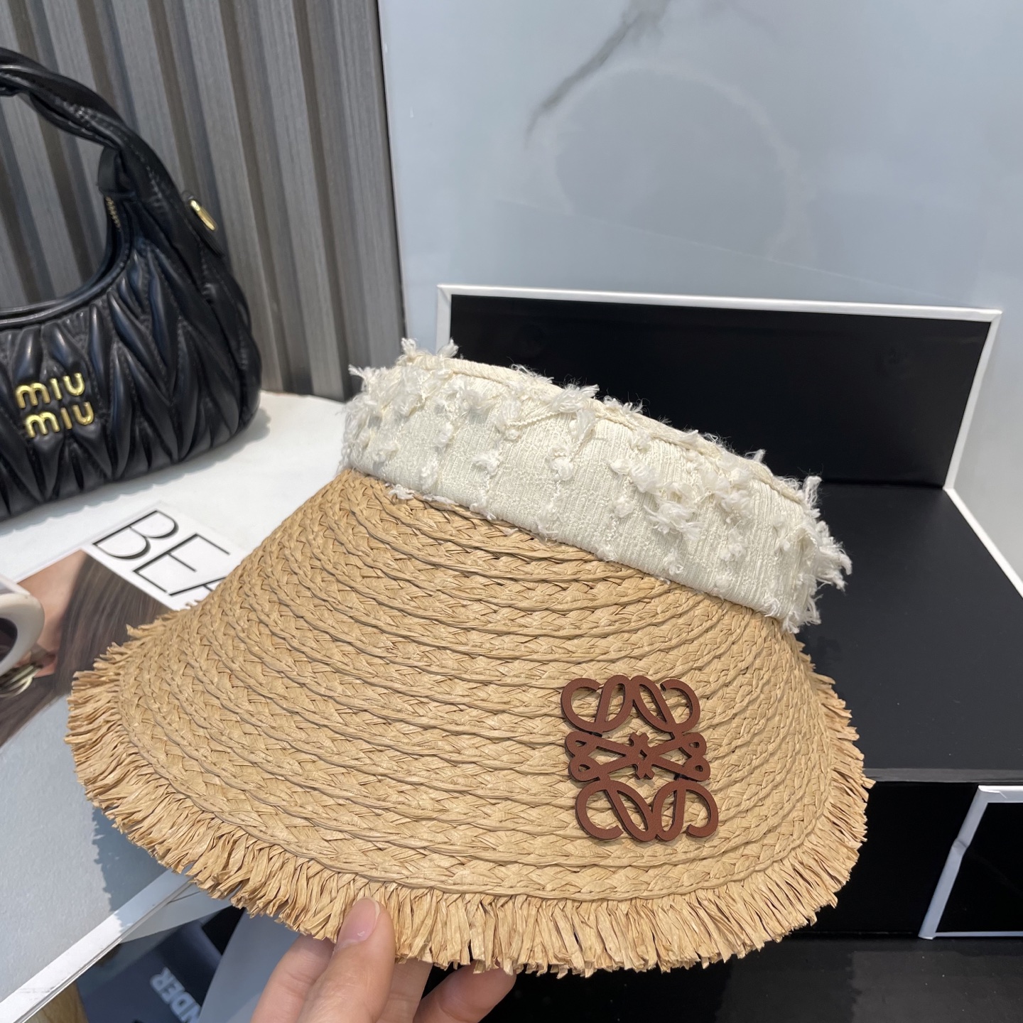 [Loewe Eyewear]Luo Yiwei LOEWE new hollow top hatA sunshade hat that you wi
