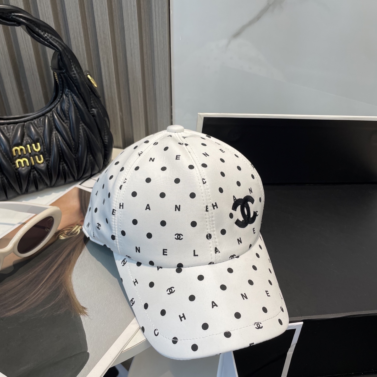  CHANEL香奈儿】新款高版本简约刺绣logo棒球帽🧢新款出货，大牌款超好搭配，赶紧入手